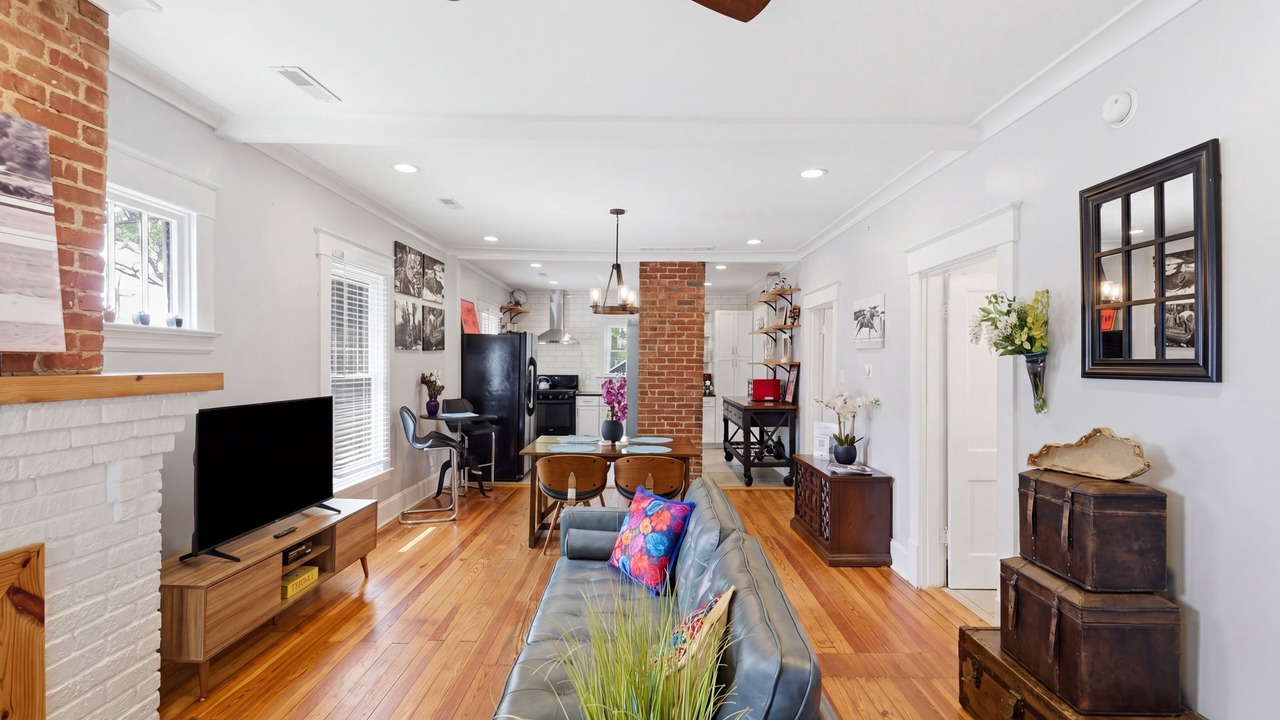 Photo of Livingroom in Lexington