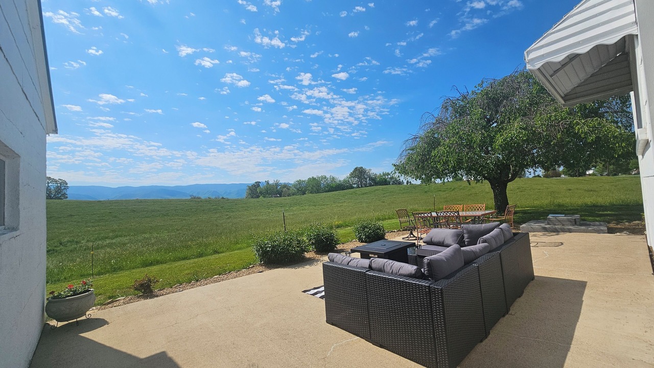 Photo of Patio Balcony in Tusculum