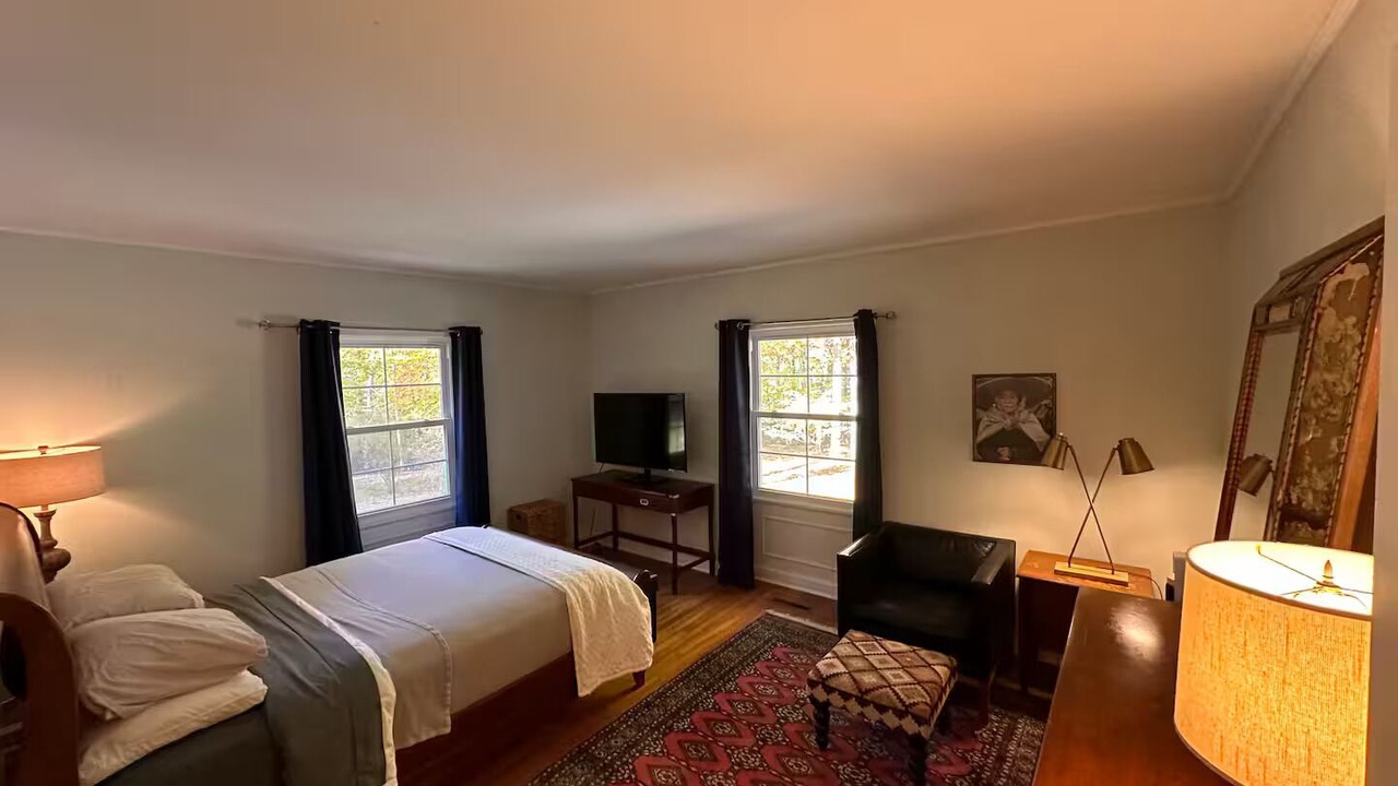 Photo of Bedroom in Garrison