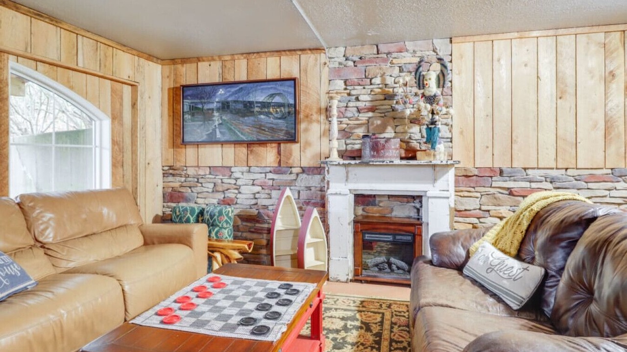 Photo of Livingroom in California