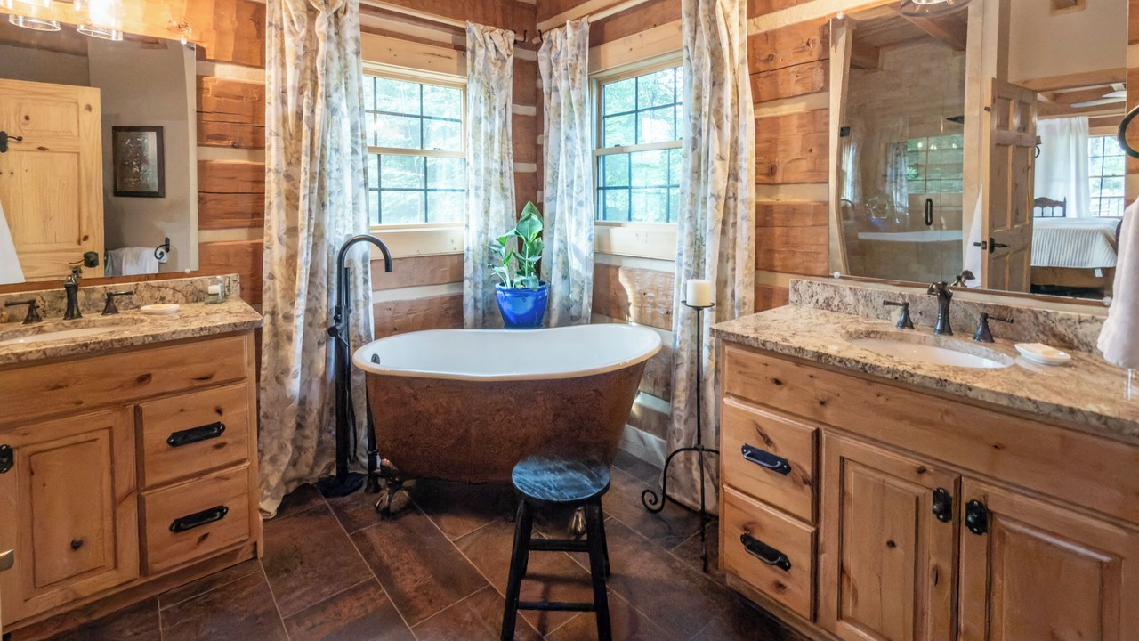 Photo of Bathroom in Lansing