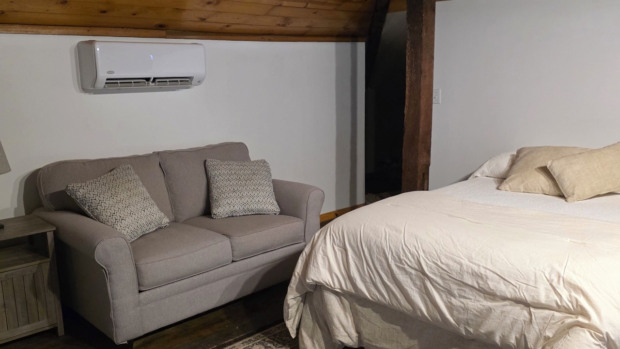 Photo of Bedroom in Vevay