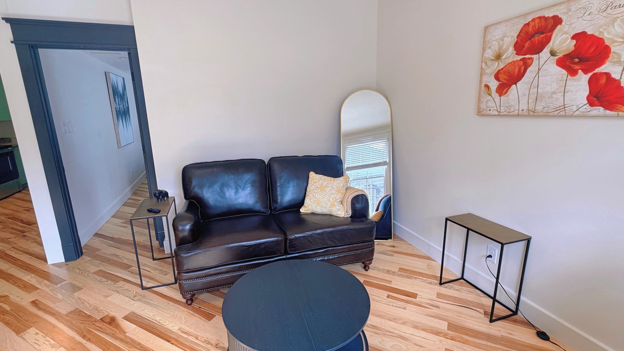 Photo of Livingroom in Historic South Hill