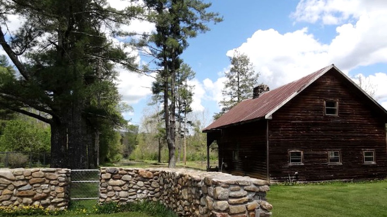 Photo of Outdoor in Laurel Bloomery