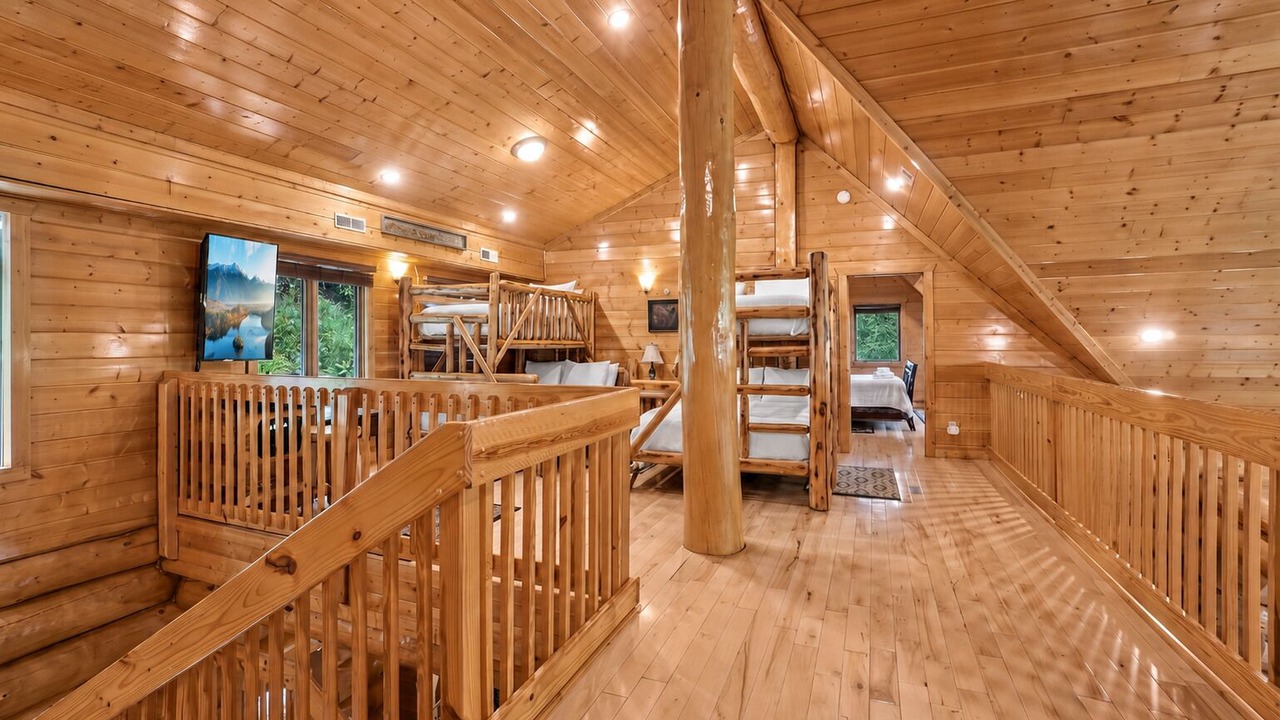 Photo of Bedroom in Pittman Center