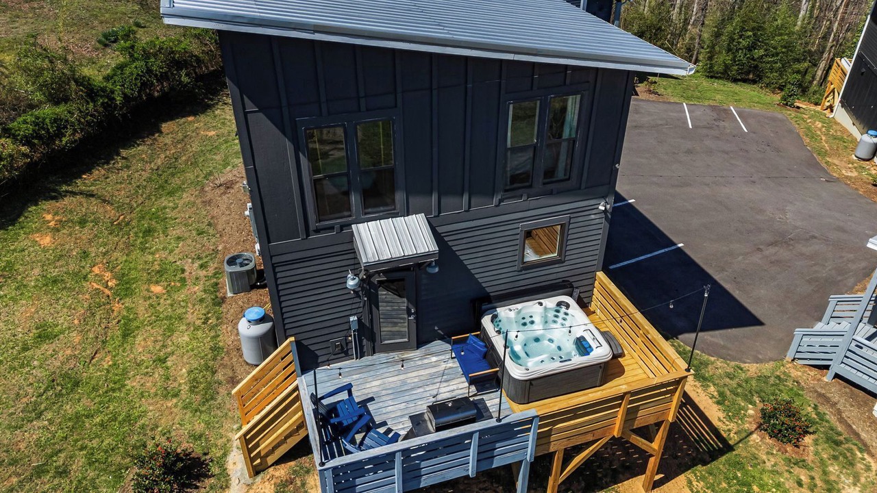 Photo of Patio Balcony in Woodfin