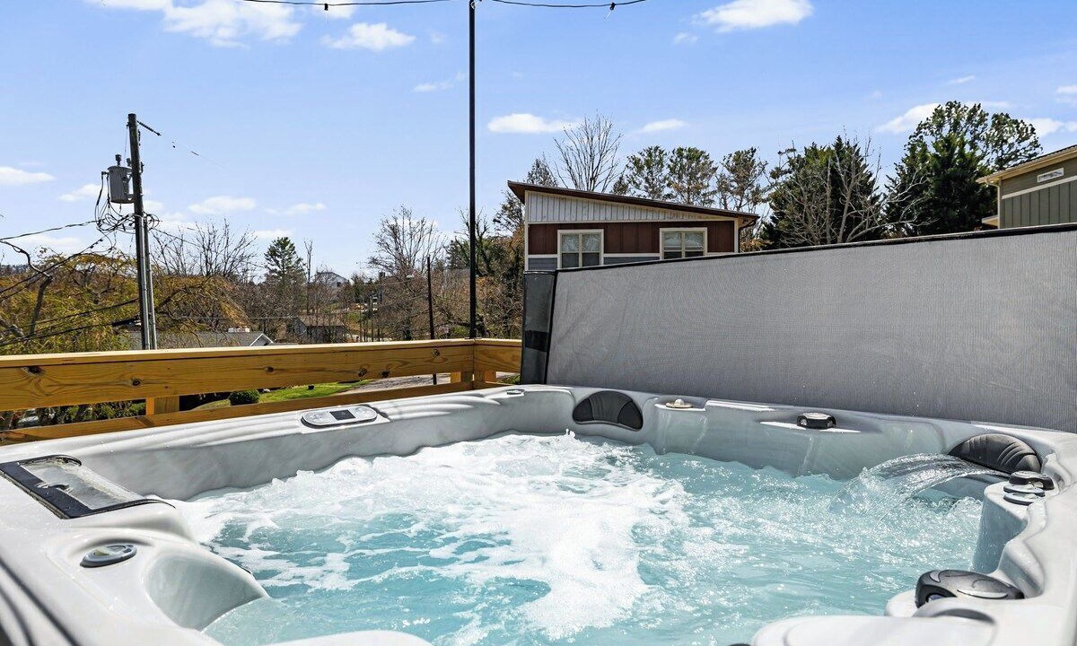 Photo of Outdoor in Woodfin