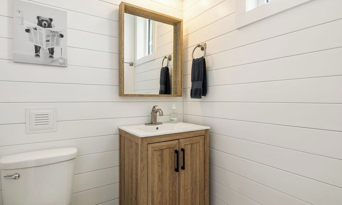 Photo of Bathroom in Woodfin