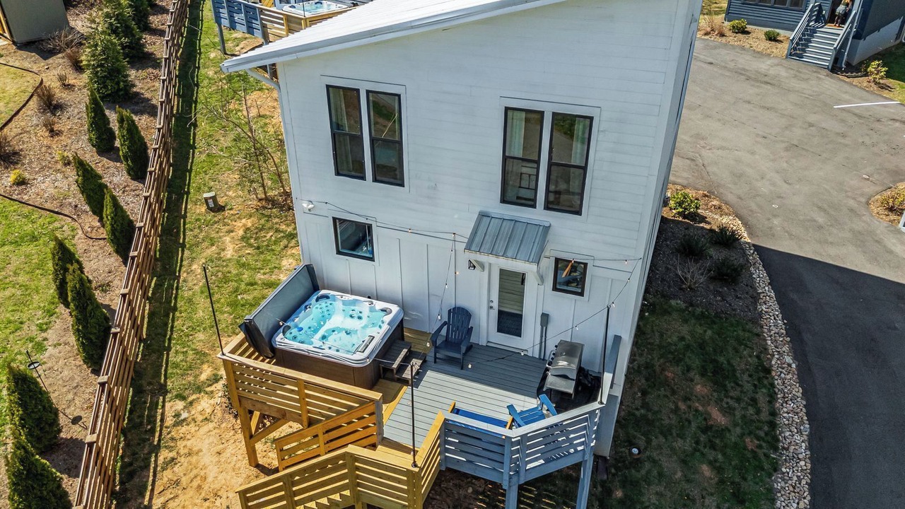 Photo of Patio Balcony in Woodfin