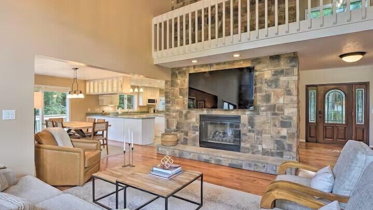 Photo of Livingroom in Lake Lure