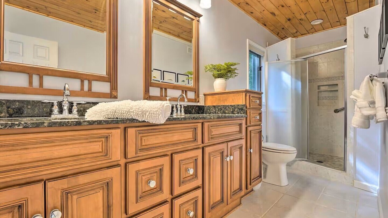 Photo of Bathroom in Lake Lure