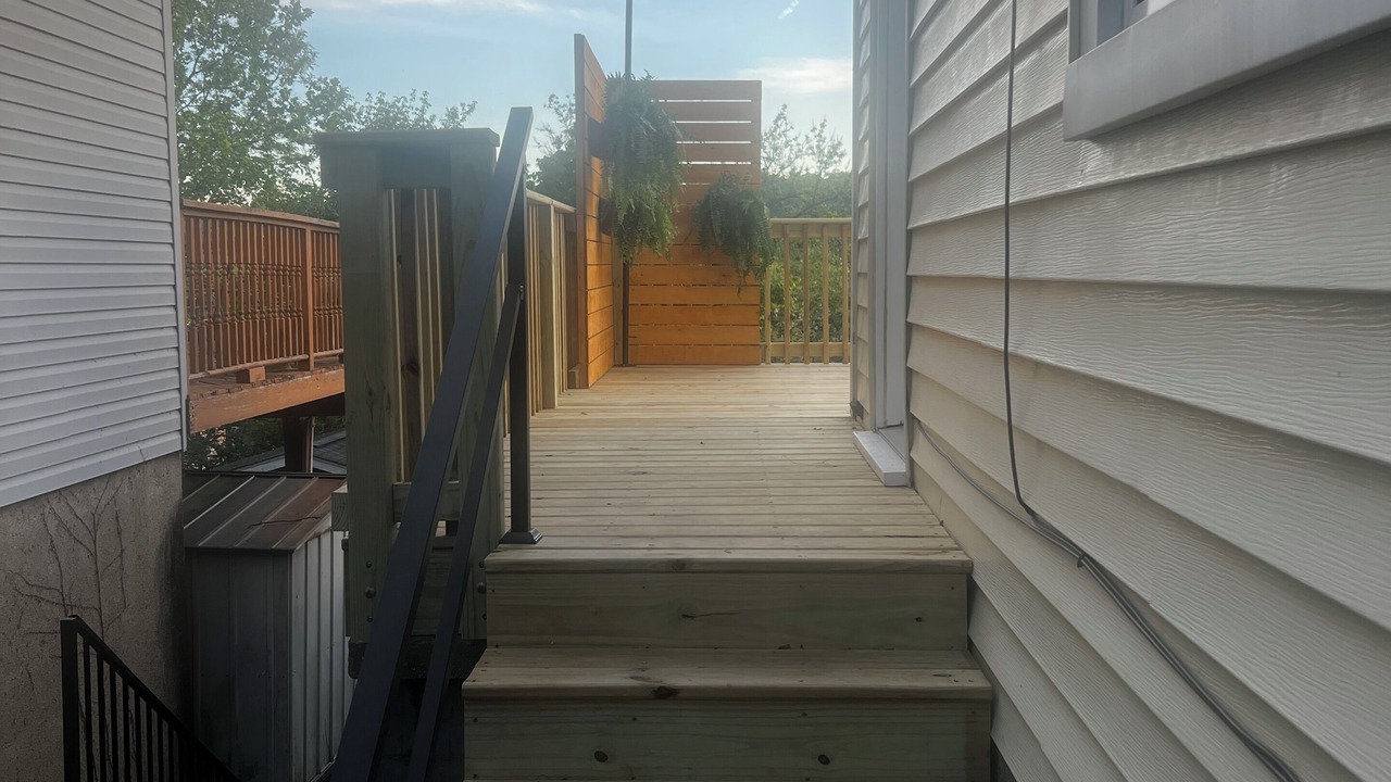 Photo of Patio Balcony in Columbia-Tusculum