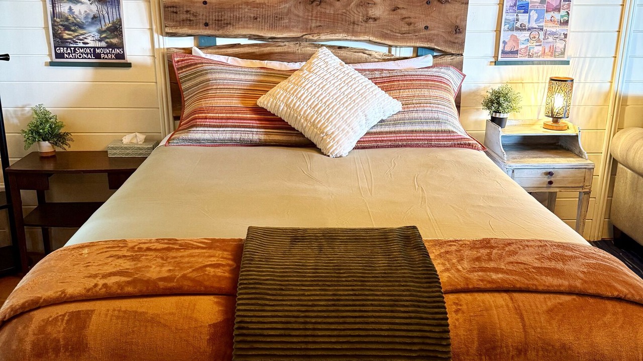 Photo of Bedroom in Laurel Ridge