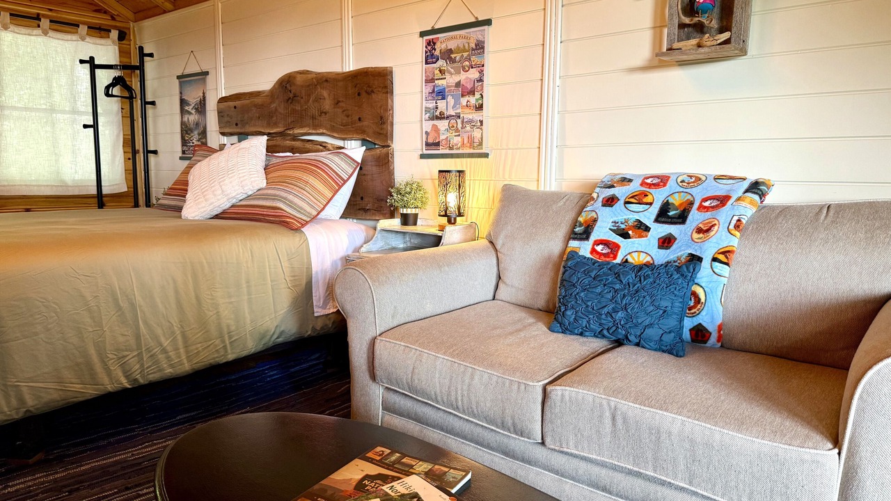 Photo of Bedroom in Laurel Ridge