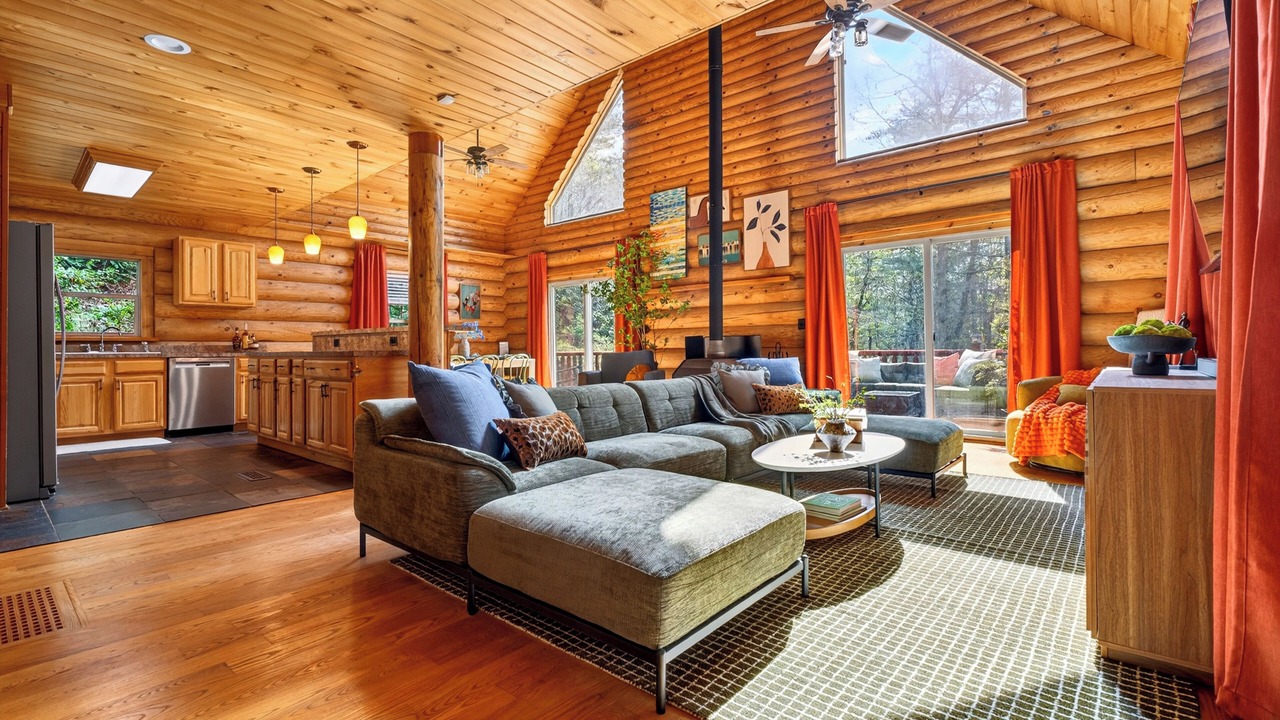Photo of Livingroom in Saint Helens