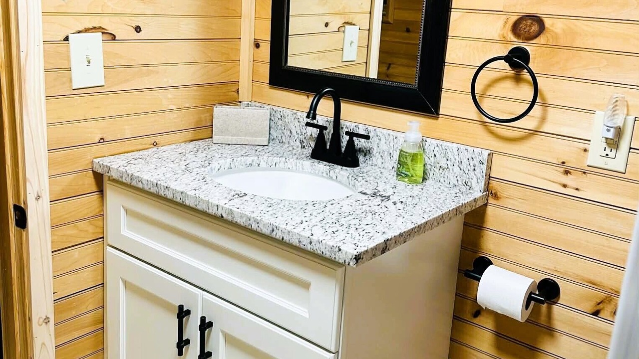 Photo of Bathroom in Frank