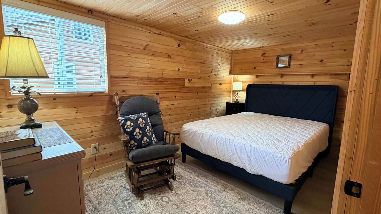 Photo of Bedroom in Frank