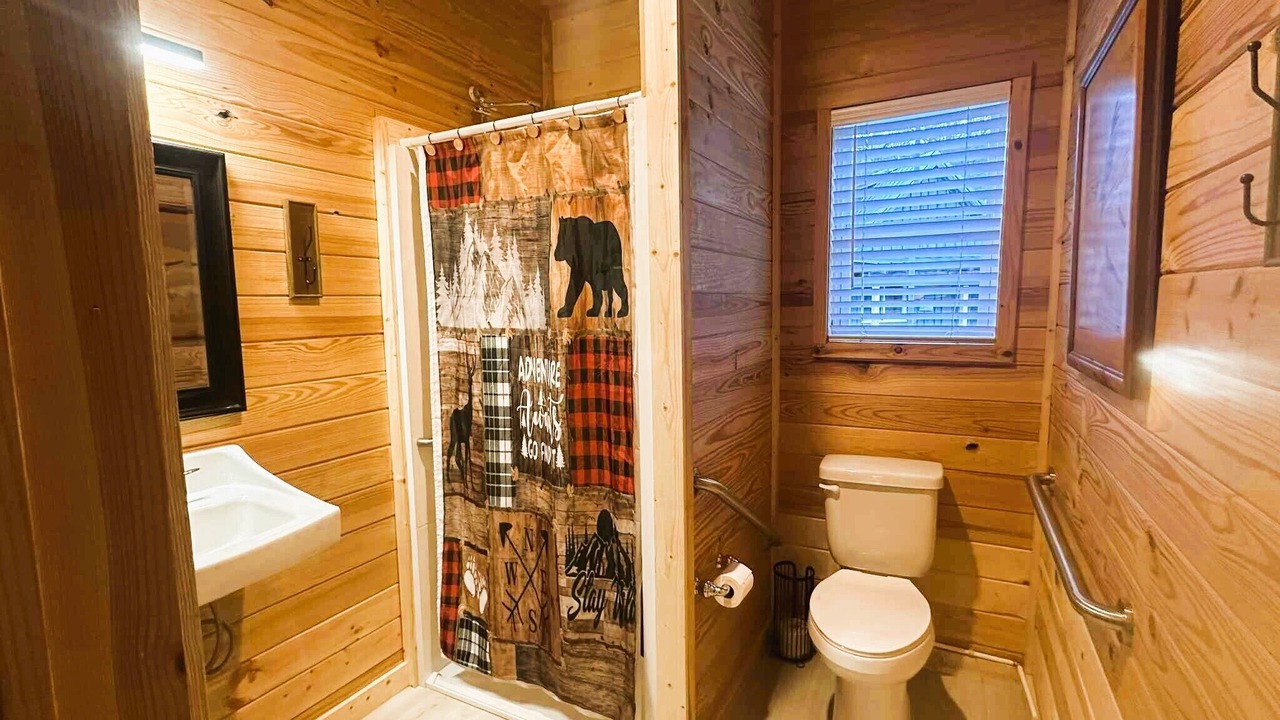 Photo of Bathroom in Newland