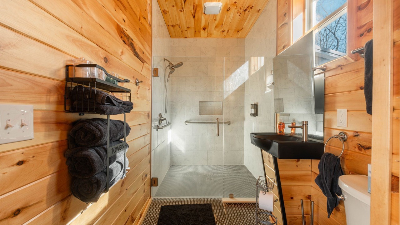 Photo of Bathroom in Berkeley Springs