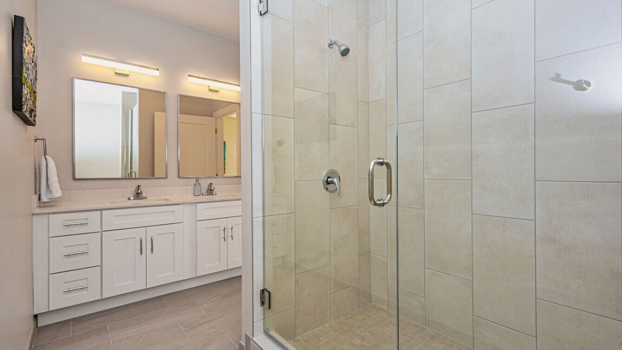 Photo of Bathroom in Old City