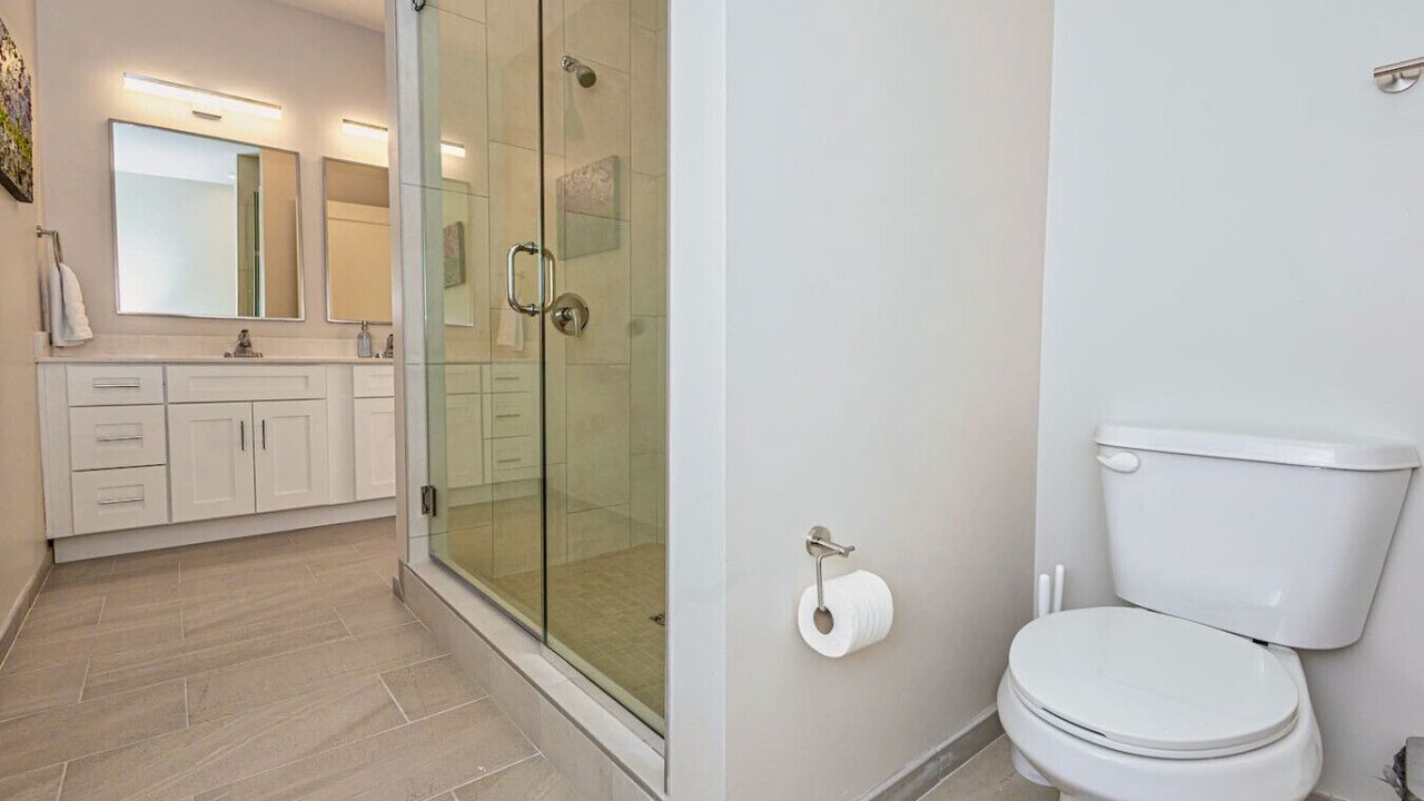 Photo of Bathroom in Old City