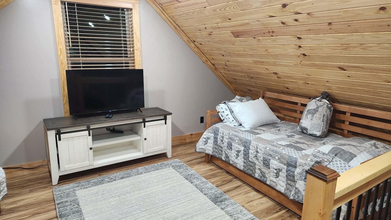 Photo of Bedroom in Campton