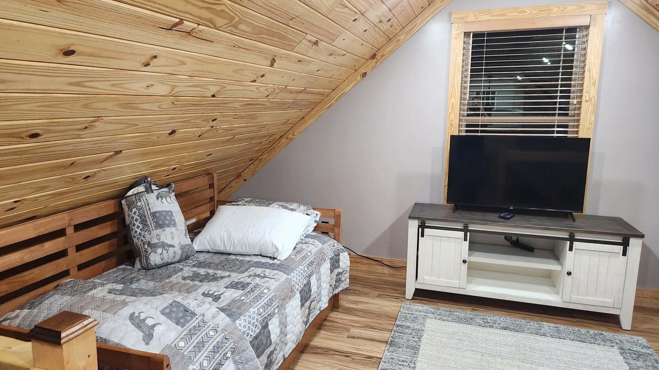 Photo of Bedroom in Campton