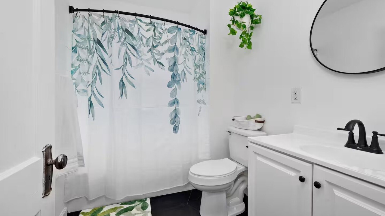 Photo of Bathroom in Silverton