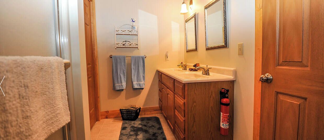 Photo of Bathroom in Old Timberline