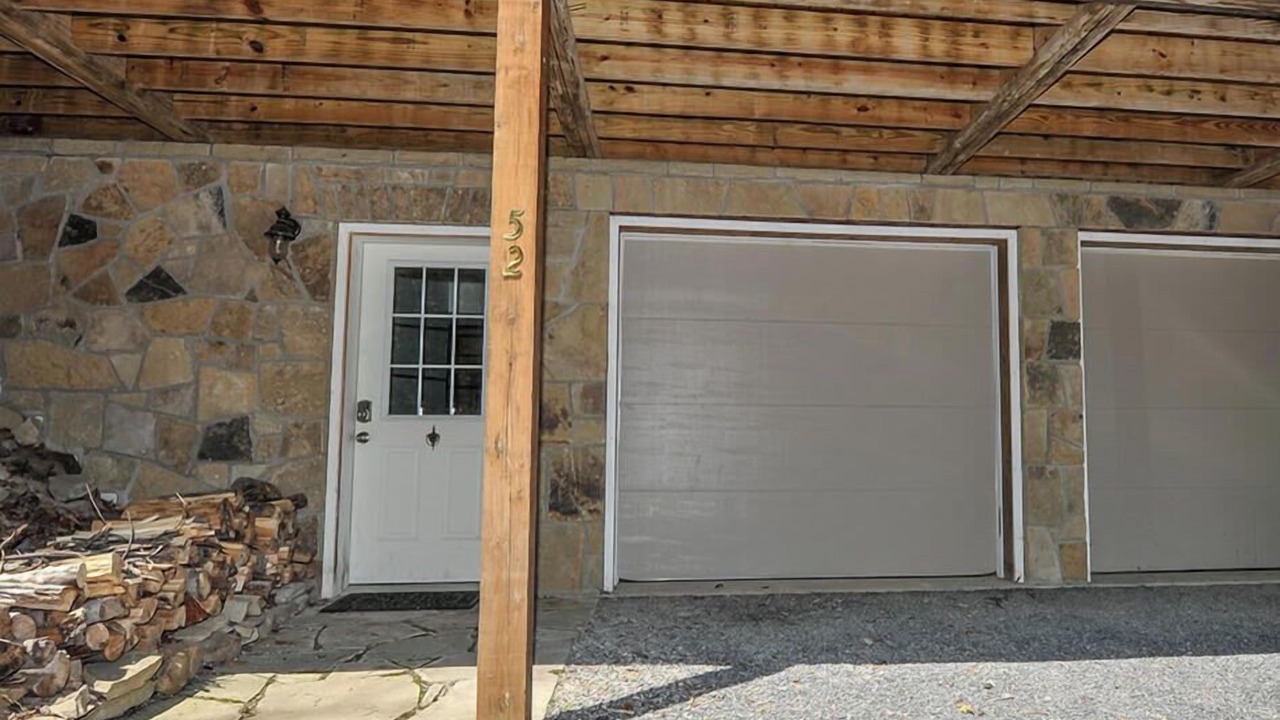 Photo of Outdoor in Old Timberline