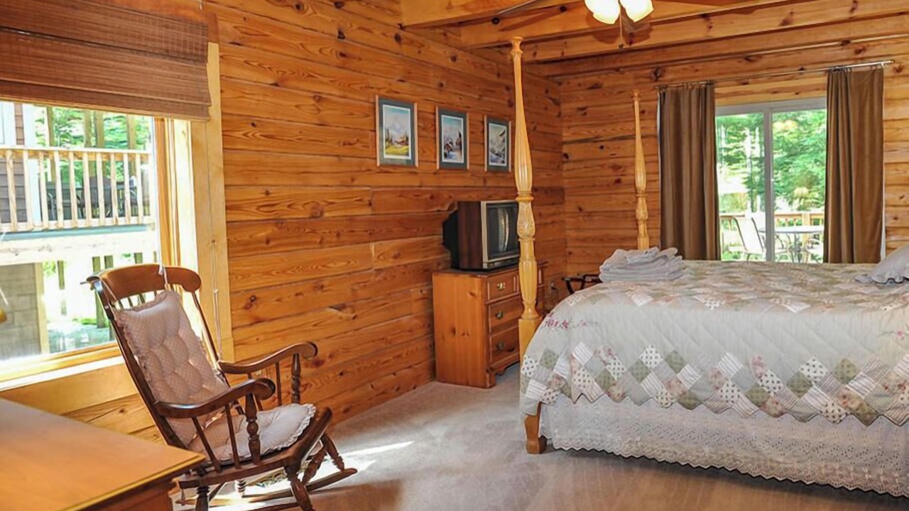 Photo of Bedroom in Old Timberline