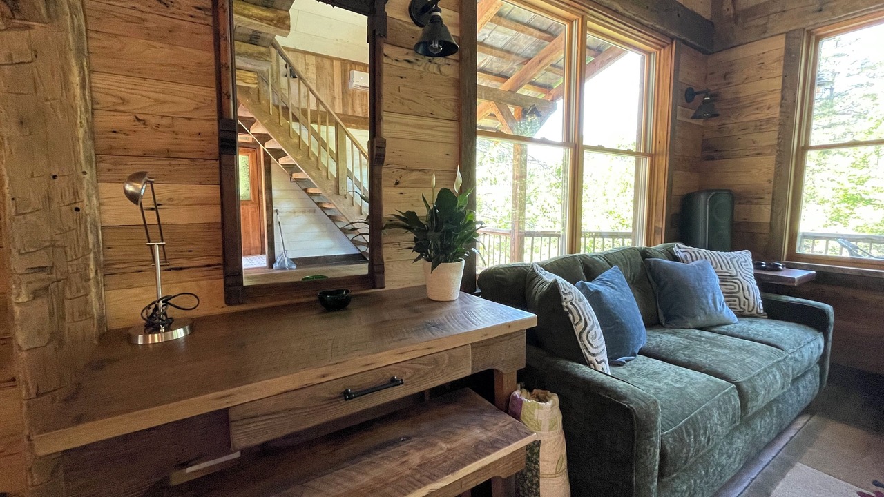 Photo of Livingroom in Nebo