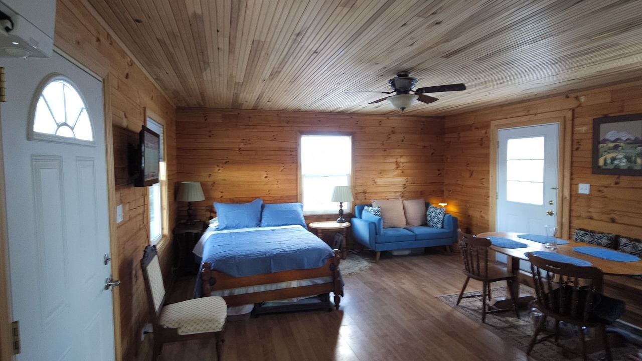 Photo of Bedroom in Frenchburg