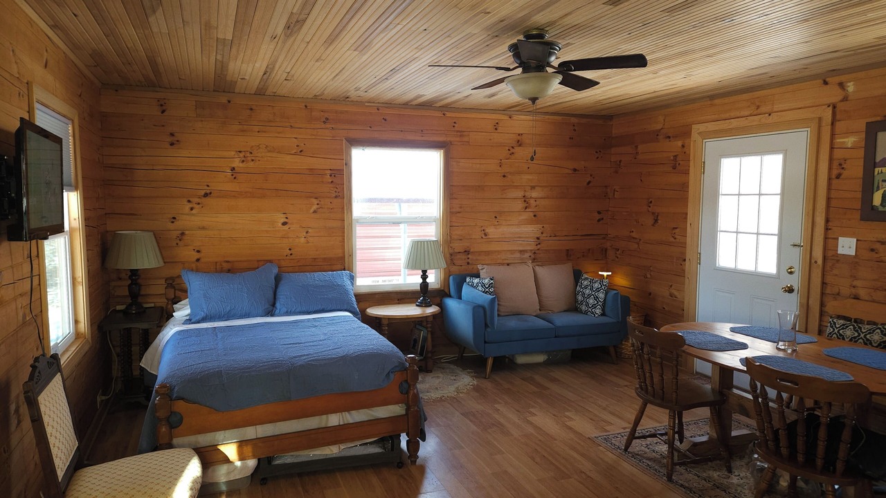 Photo of Bedroom in Frenchburg