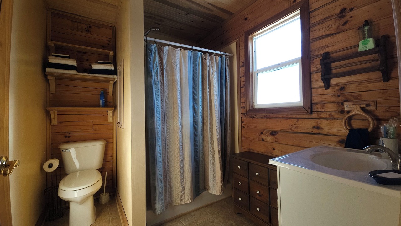 Photo of Bathroom in Frenchburg