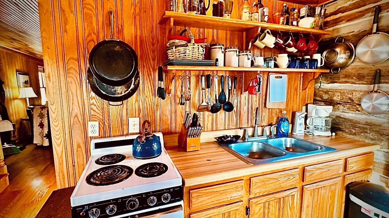 Photo of Kitchen in Frenchburg