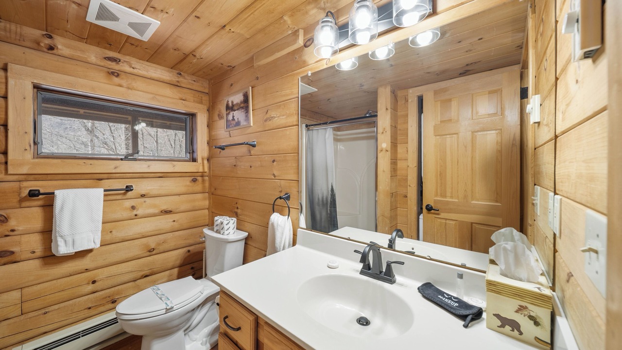 Photo of Bathroom in Apple Ridge