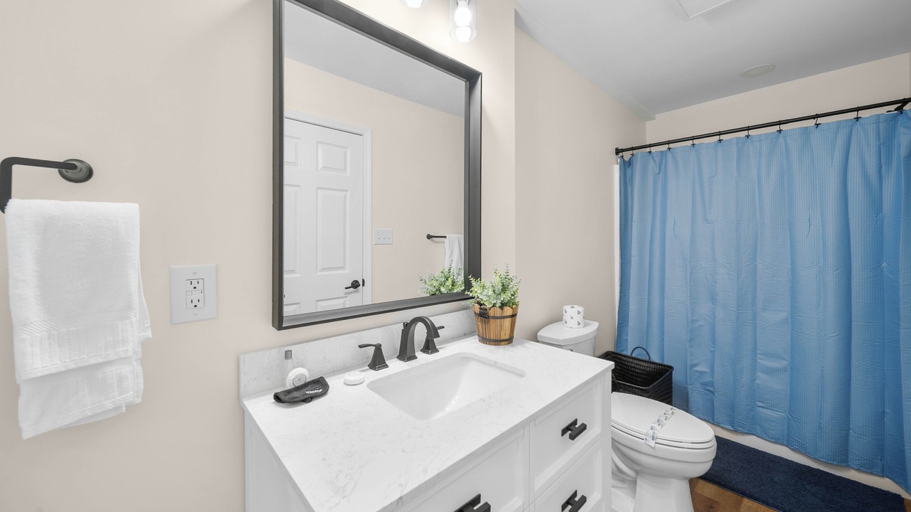 Photo of Bathroom in Apple Ridge