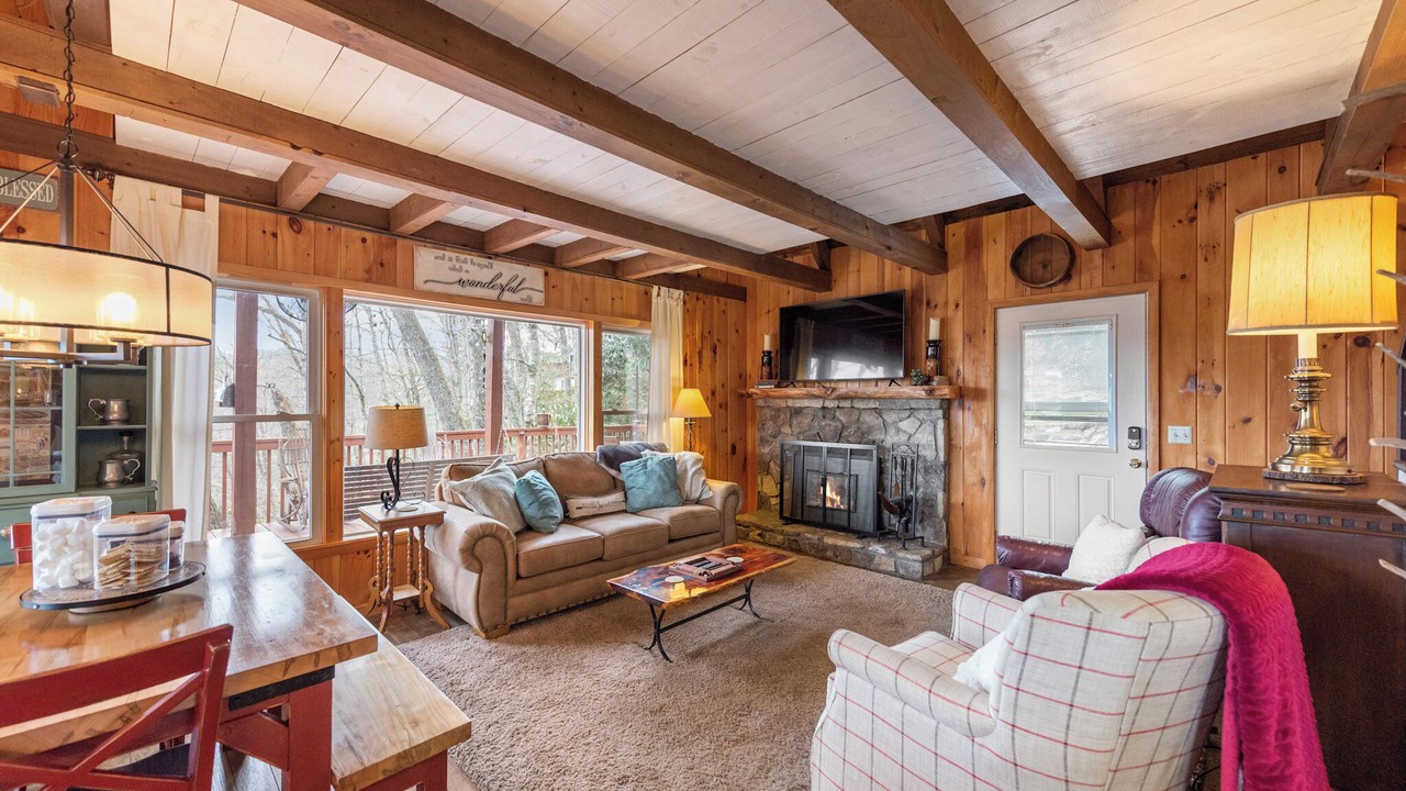 Photo of Livingroom in Fleetwood
