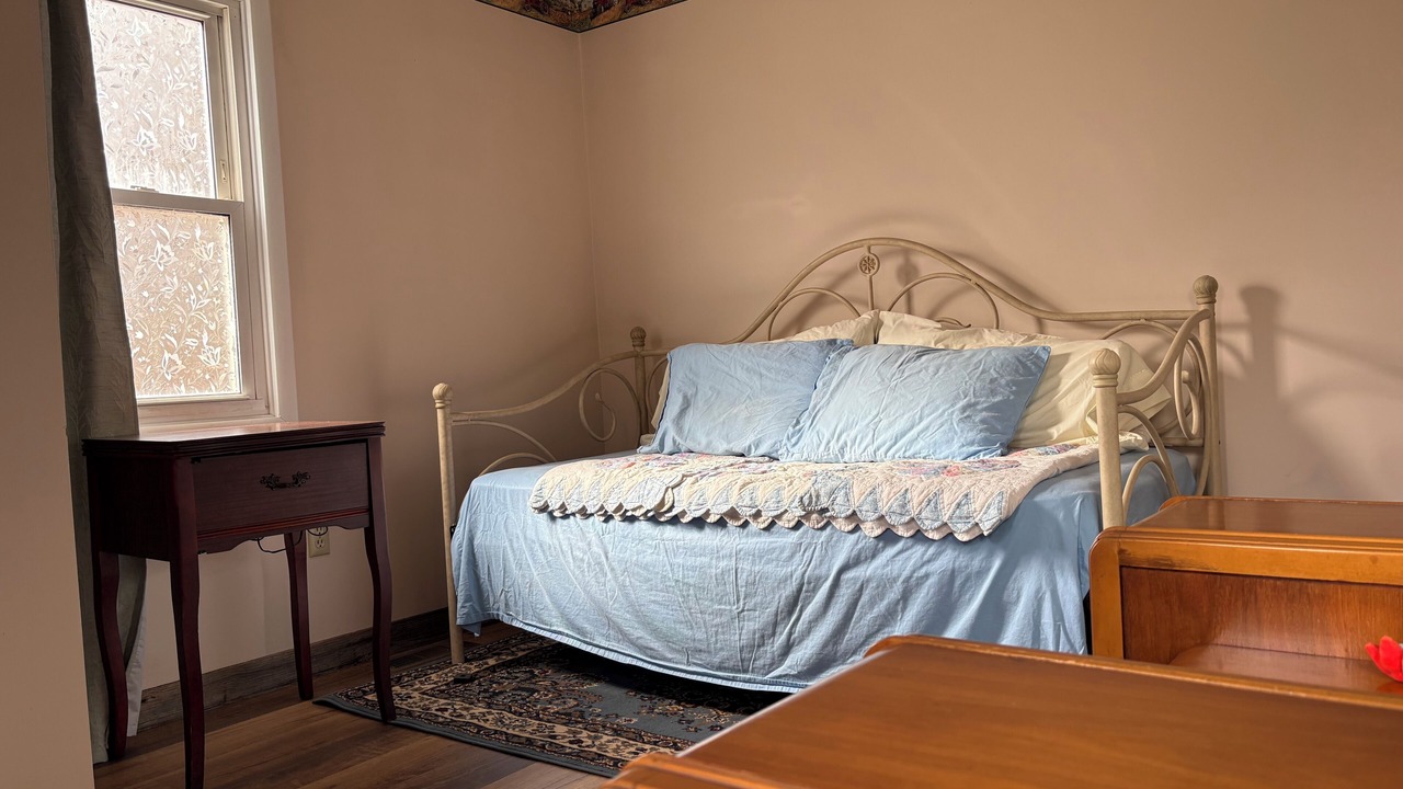 Photo of Bedroom in Hampton