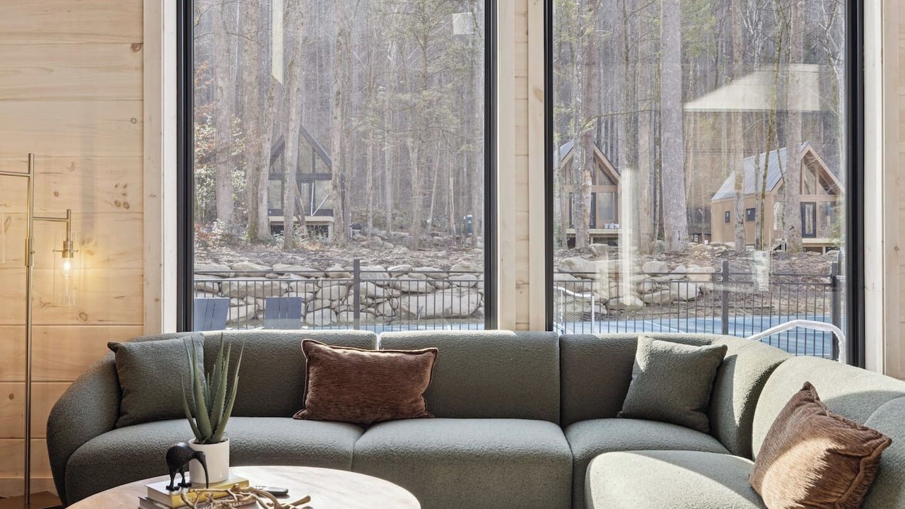 Photo of Livingroom in Pittman Center