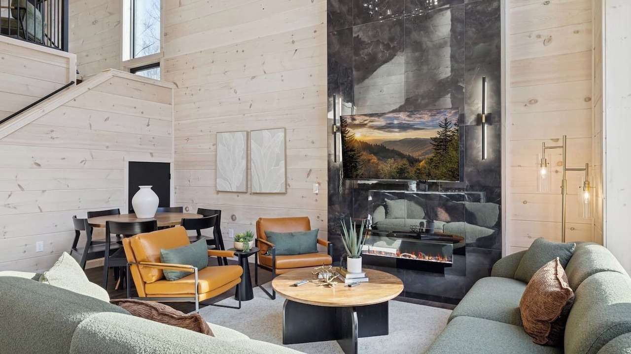 Photo of Livingroom in Pittman Center