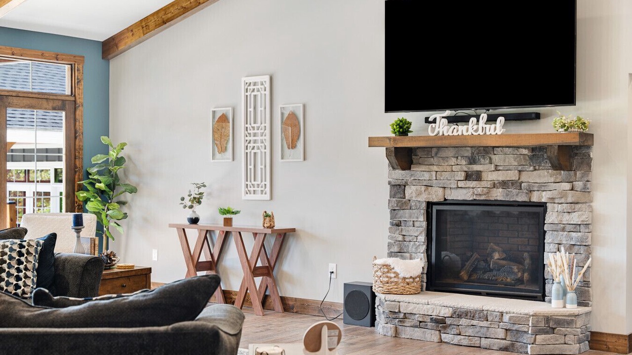 Photo of Livingroom in Campton