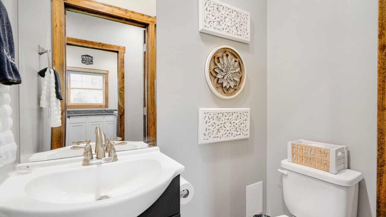 Photo of Bathroom in Campton
