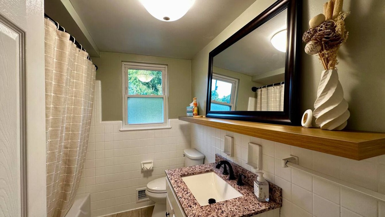 Photo of Bathroom in Villa Hills
