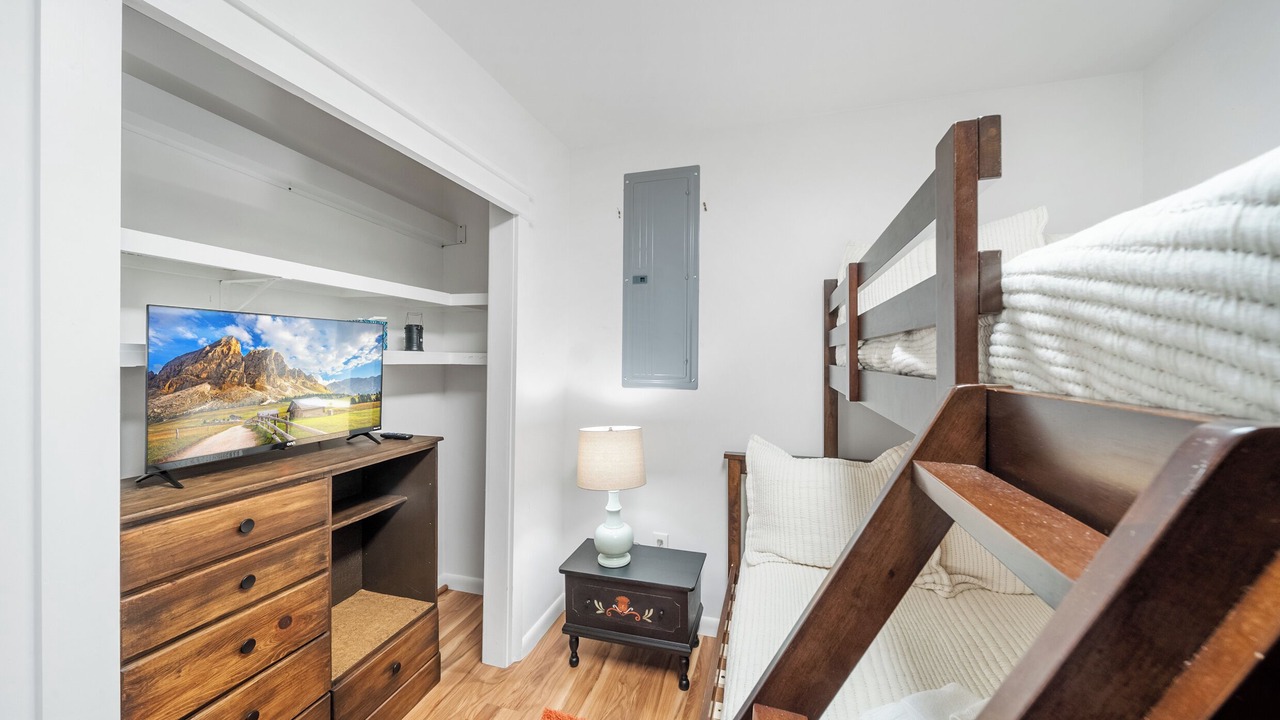Photo of Bedroom in Lenoir