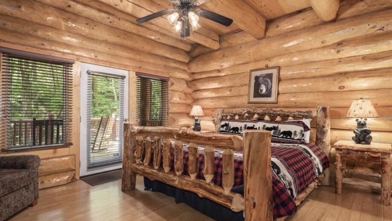 Photo of Bedroom in Pittman Center