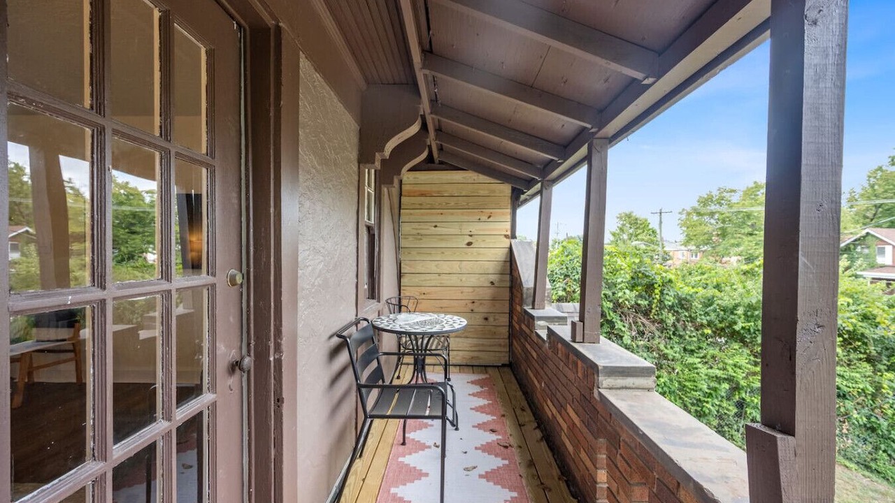 Photo of Outdoor in Roselawn Finance