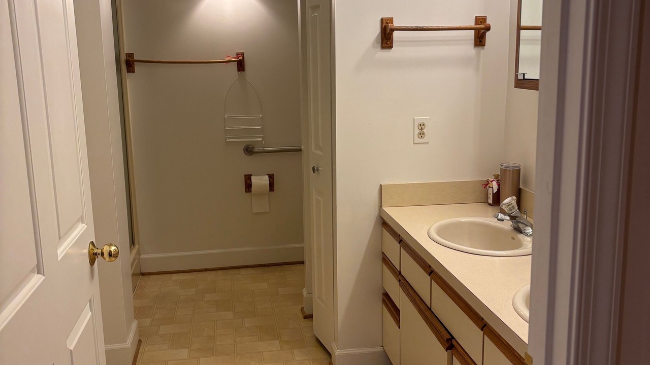 Photo of Bathroom in Tuscarora
