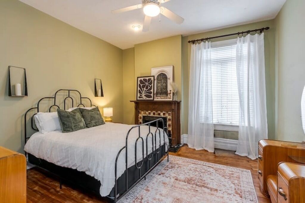 Photo of Bedroom in Northside District